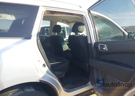 2017 Nissan Pathfinder Sv из США, поврежденный, VIN 5N1DR2MN9HC680155